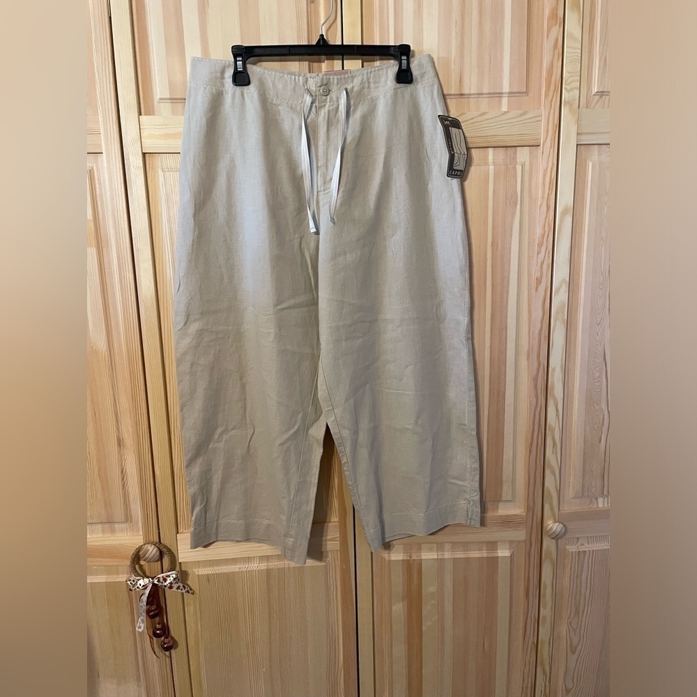 T7. Lee capri. 12/medium.